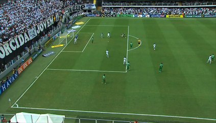 Confira análise do VAR em pênalti polêmico marcado para o Coritiba contra o Santos