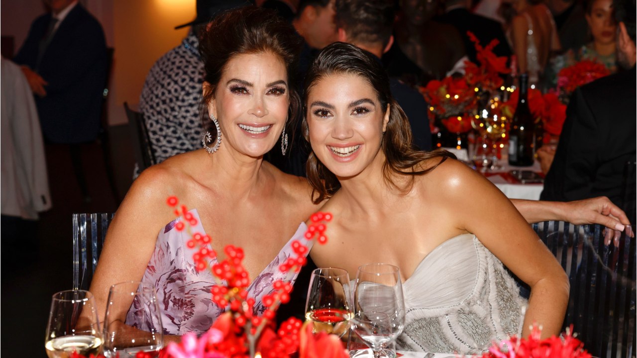 Voici  - Teri Hatcher fête ses 58 ans : qui est sa fille Emerson ?