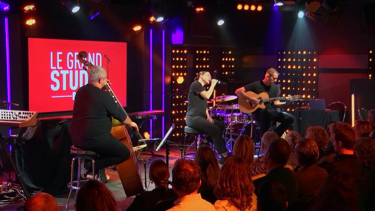 Anne Sila - Quoi (live) - Le Grand Studio RTL
