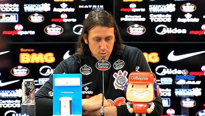 Confira entrevista coletiva com o goleiro Cássio