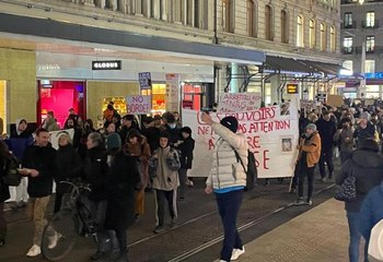 İsviçre'de sığınma talebi reddedilen göçmenin intiharının ardından protesto düzenlendi