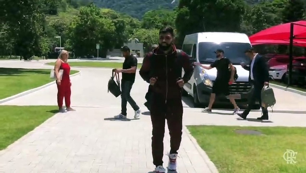 Gabigol chega ao CT do Flamengo confira as imagens