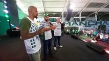 Felipe Melo discursa na quadra da Mancha Verde: 