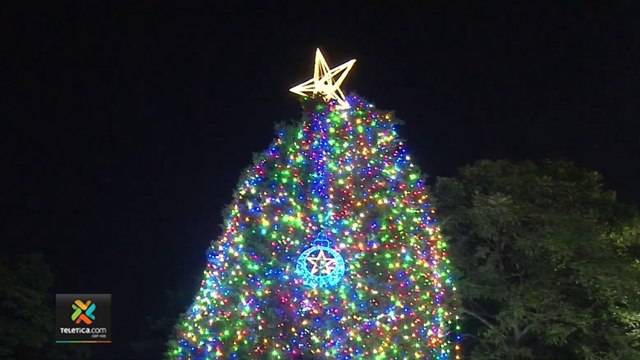 btn7-Un año más! Árbol del Hospital de Niños ilumina sonrisas de pacientes internados-081222