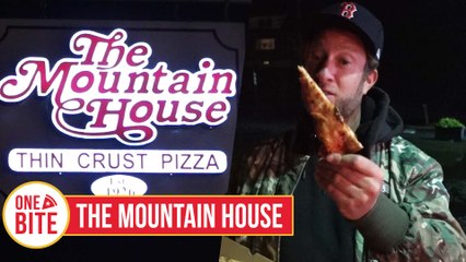 Barstool Pizza Review - The Mountain House (Sparkill, NY)