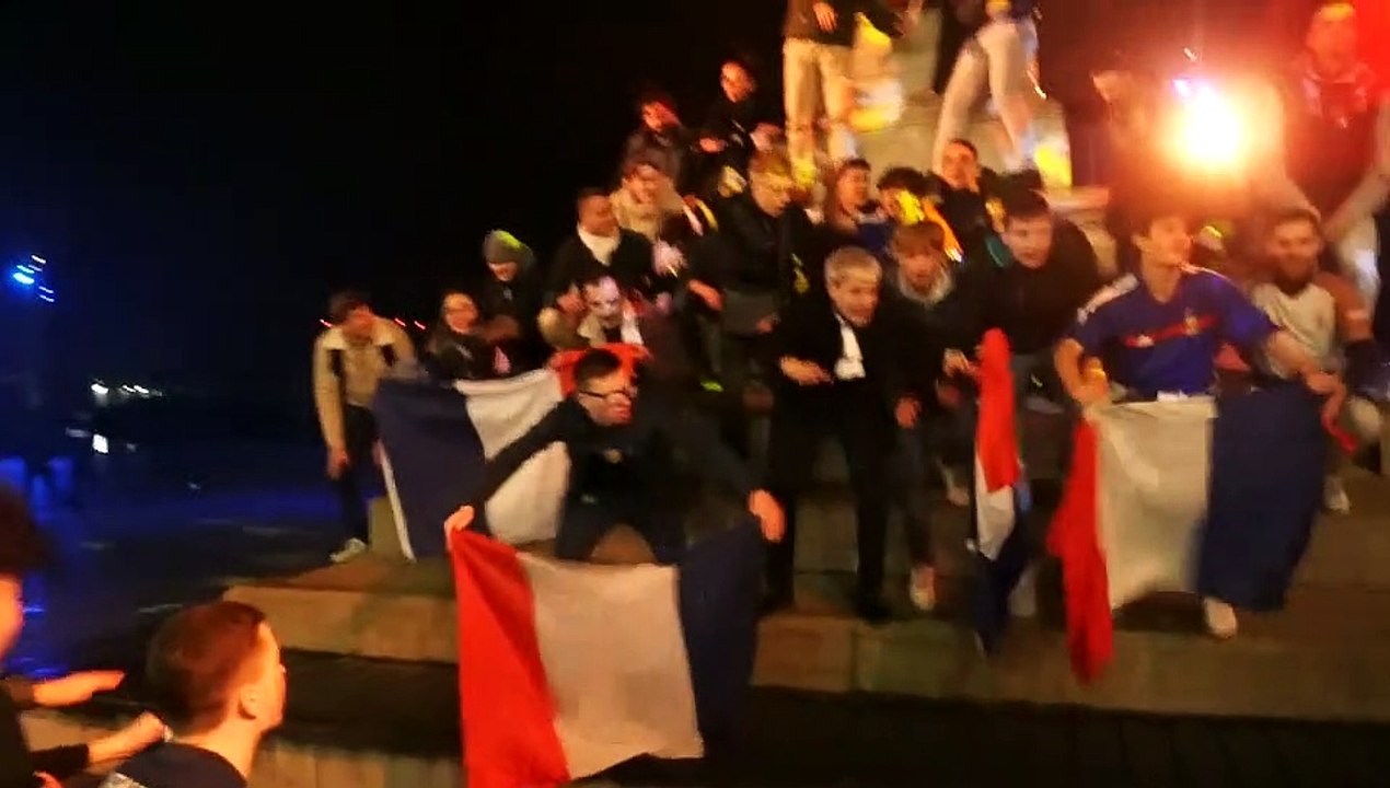 MACON-INFOS : ALLEZ LES BLEUS !