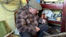 En Irlande, l'un des derniers ferblantiers nomades pleure un mode de vie disparu