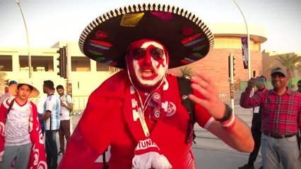 Dünya Kupası'na katılan 32 ülkenin "renkli taraftarları" görüntülendi