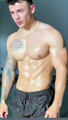 Extremely Desperate Korean man Does the Unthinkable! #teenbodybuilder #muscler #shorts