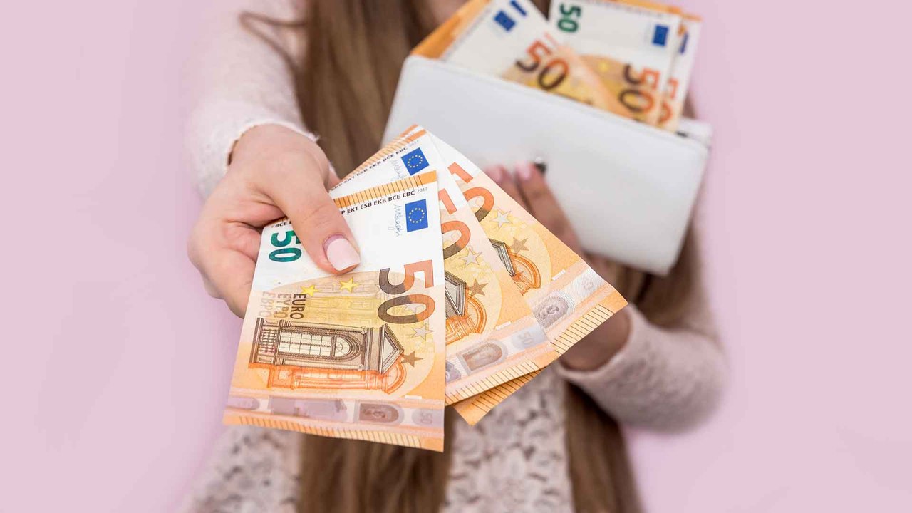 Habe ich trotz Kündigung Anspruch auf Weihnachtsgeld?