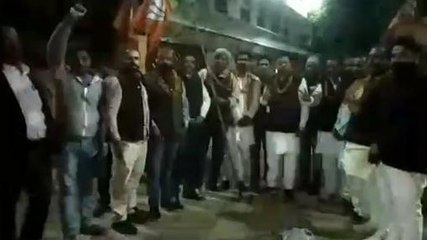 सतना: भाजपा की जीत पर कार्यकर्ताओं ने पटाखे फोड़ कर मनाया जीत का जश्न,किया धूम धड़ाका