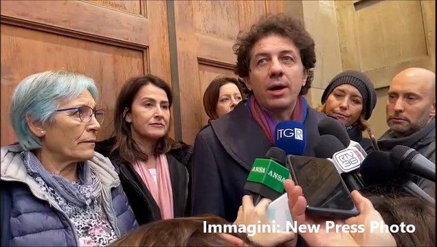 Firenze, Cappato si autodenuncia. Suicidio assistito, lo Stato non si volti dall'altra parte