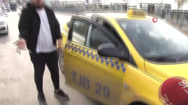 Ceza yedi sinir küpüne döndü! Sinirlenince bir ceza daha yedi: O anlar kameraya yansıdı