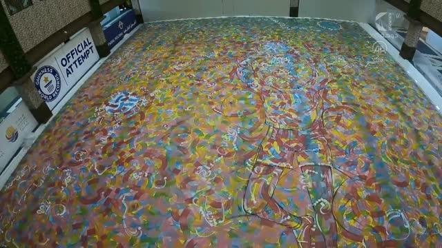 Katar'da futbol sahası büyüklüğündeki dev tablo Guinness Rekorlar Kitabı'na girdi