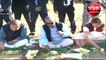 असम में किसान के खेत पर CM ने मंत्रियों के साथ खाया खाना, देखें वीडियो
