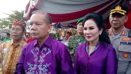 Sambut Hari Natal, Bupati Ben Brahim Lepas Ribuan Peserta Pawai Lilin