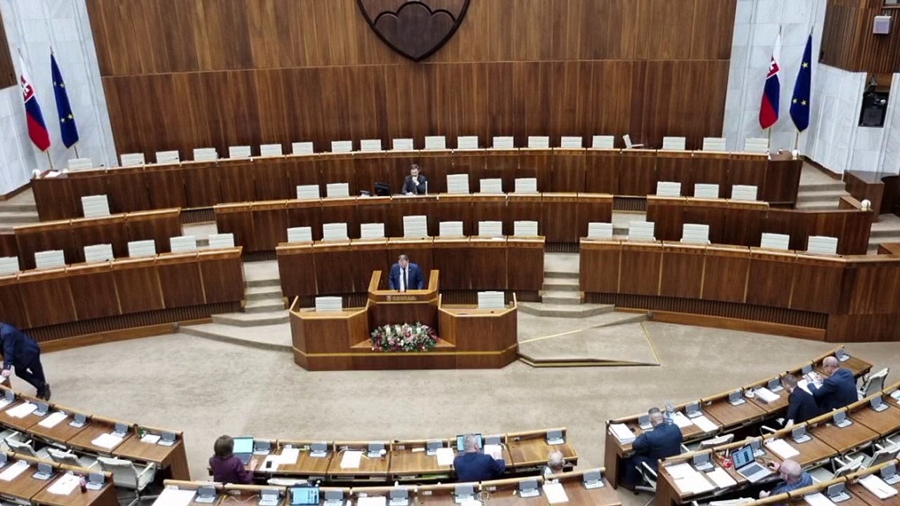 ZÁZNAM: Diskusia v pléne NR SR - vyslovenie nedôvery Vláde SR