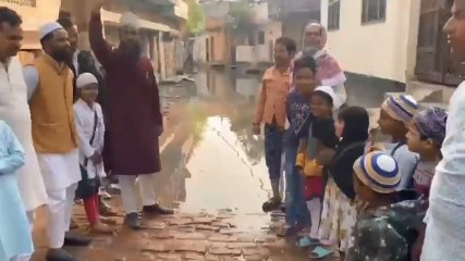 गोरखपुर: जलजमाव की समस्या से जूझ रहा है यह इलाका, आप भी देखें इस खबर को