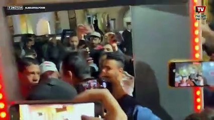 تعمد صاحب واقعة كشري التحرير الحضور يثير بلبلة في عزاء مفيد فوزي