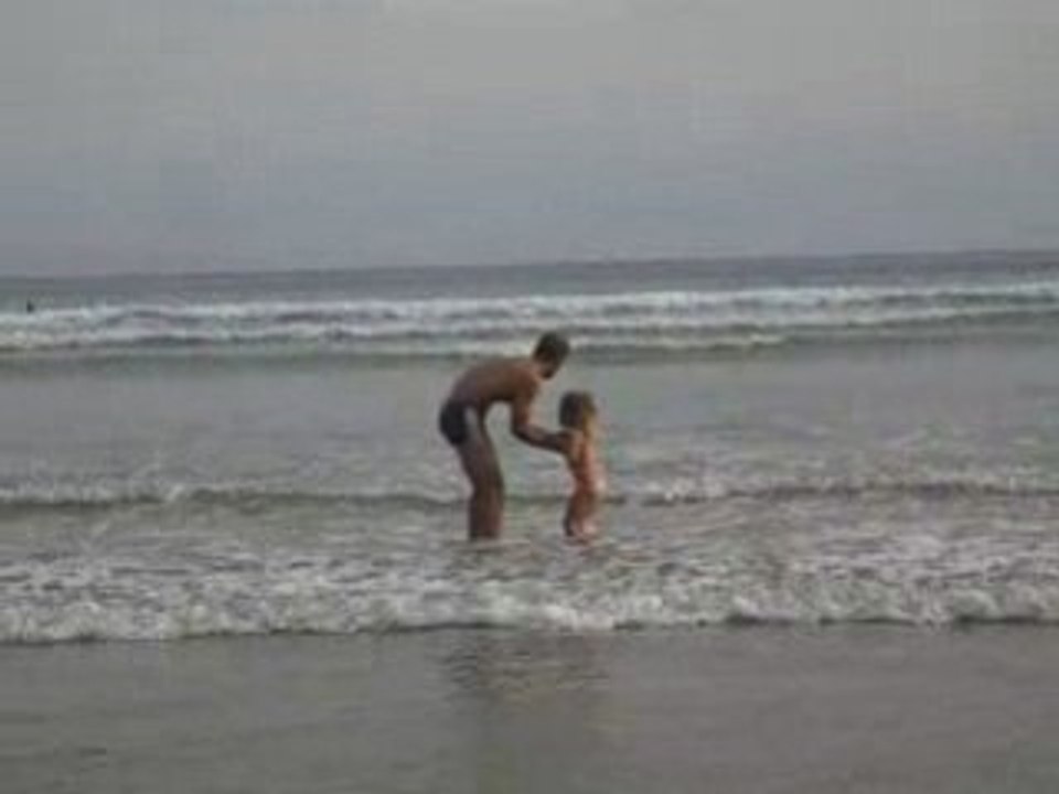 Romane apprivoise la mer...
