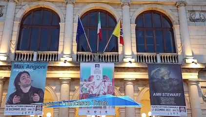 TEATRO, UN NUOVO BELLISSIMO ABITO
