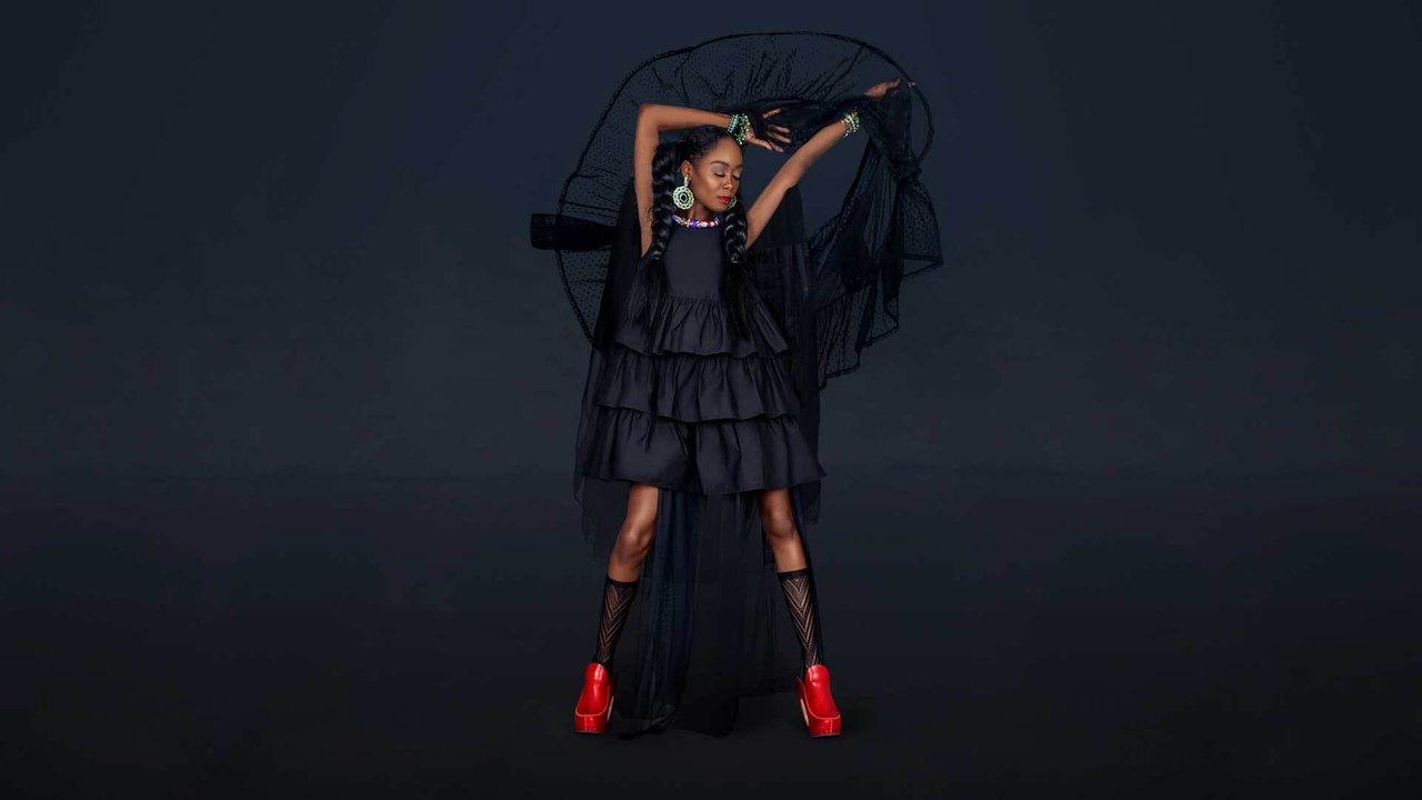 Hype um Netflix-Serie Wednesday: So könnt ihr den coolen Gothic-Look nachstylen