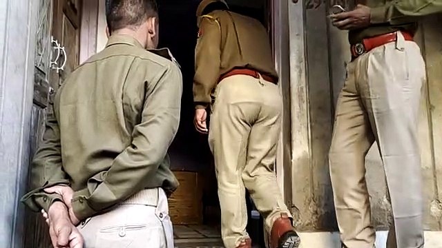 Watch Video: बड़ी चोरी की वारदात को दिया अंजाम, आभूषण व नकदी की पार
