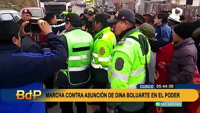 Manifestaciones en el sur: Pobladores rechazan a Dina Boluarte y piden cierre del Congreso