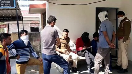 शराब की दुकान का पार्टनर फंदे से लटका