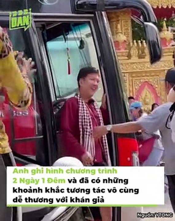 Trường Giang giữa vòng vây khán giả, vẫn thể hiện sự chu đáo với fan | Điện Ảnh Net