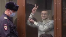 Rusia condena a 8,5 años de cárcel al opositor Yashin por difundir 