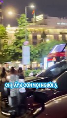 Bà mẹ 6 con mê hàng hiệu, sắc vóc cực phẩm không kém gì gái son