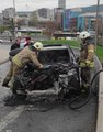 Kartal'da seyir halindeyken alev alan araçtaki yangın söndürüldü