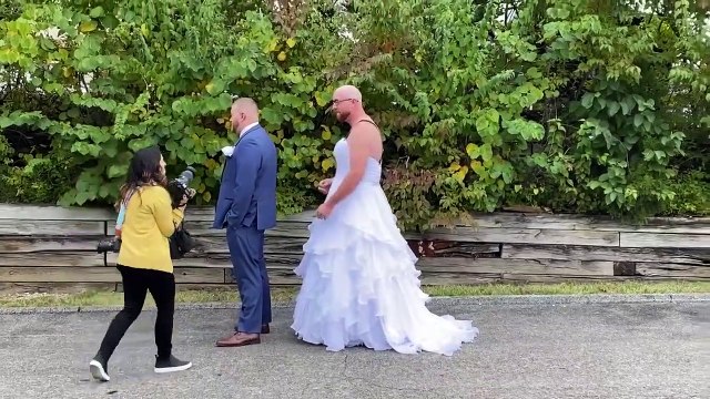 Quand tu découvres la marié au dernier moment...