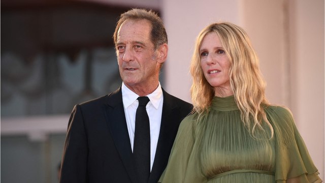 GALA VIDEO - “C’était comme un enlèvement” : Sandrine Kiberlain revient sur son mariage surprise avec Vincent Lindon