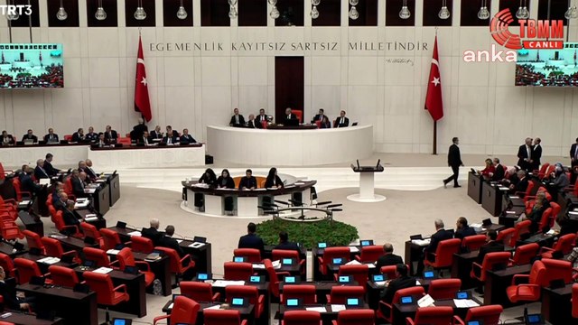 HDP'li Oluç'tan Mehmet Akif Çelebi'ye: Demirtaş sizin gibi oradan oraya topaç gibi dönmedi