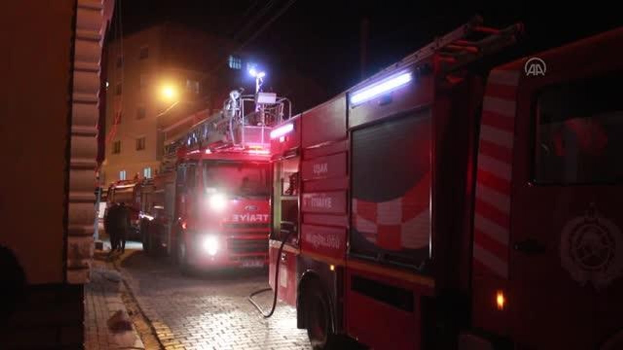 Müstakil evde çıkan yangında karı koca dumandan etkilendi