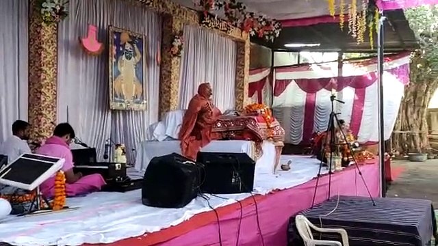 शोभायात्रा के साथ श्रीमद् भागवत ज्ञान कथा आरंभ