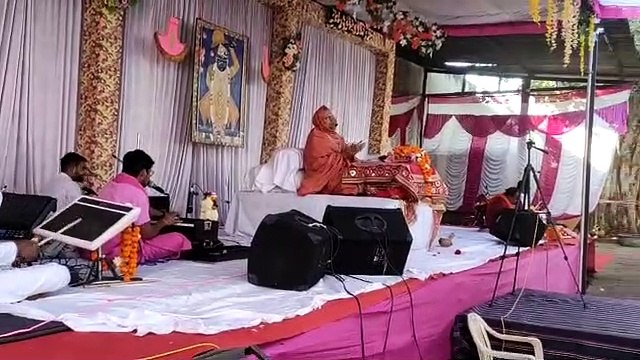 शोभायात्रा के साथ श्रीमद् भागवत ज्ञान कथा आरंभ