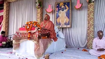 Video herunterladen: शोभायात्रा के साथ श्रीमद् भागवत ज्ञान कथा आरंभ