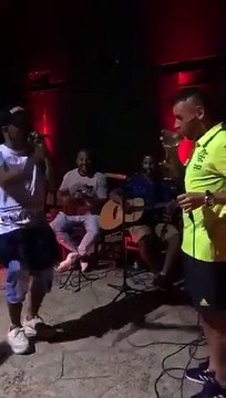 Assista! Após classificação, Rafinha cutuca Renato Gaúcho ao improvisar em samba