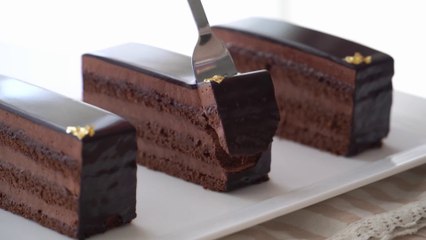 Flourless Moist Chocolate Cake / Gluten Free / No Flour