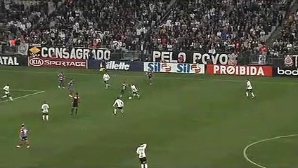 Clayson desempata em Itaquera Corinthians 2 x 1 Bahia