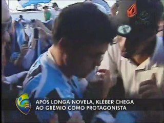 Kléber Gladiador é apresentado pelo Grêmio