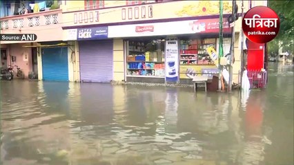 चक्रवात 'मैंडूस' ने तमिलनाडु में ढाया कहर, वीडियों में देखें तबाही का मंजर