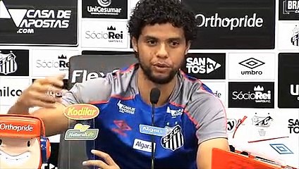 Victor Ferraz classifica Daniel Alves como melhor lateral do mundo