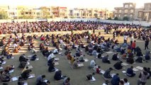 Irak'ta açık alanda yapılan hadis yarışmasına binlerce kişi katıldı