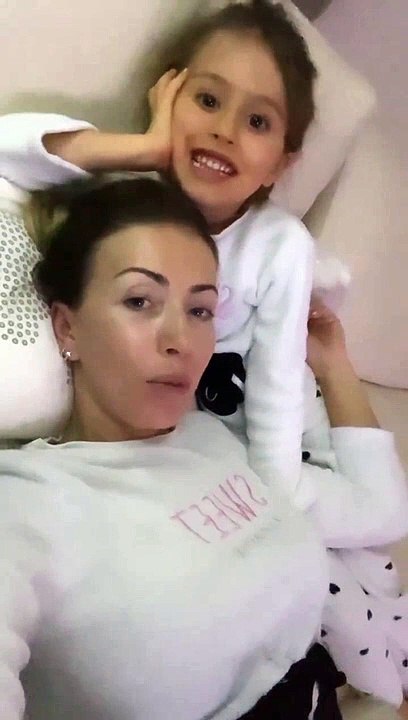Filha de Laura Figueiredo faz inconfidência sobre a mãe