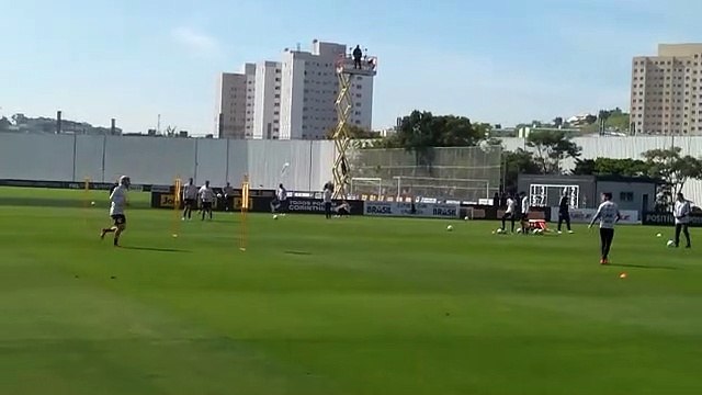 Confira imagens do treino do Corinthians desta sexta-feira