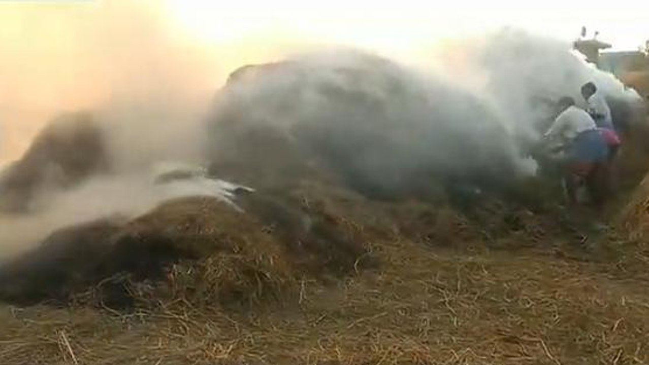 महराजगंज: आग की लपटों ने मचाया तांडव, मची चीख प...